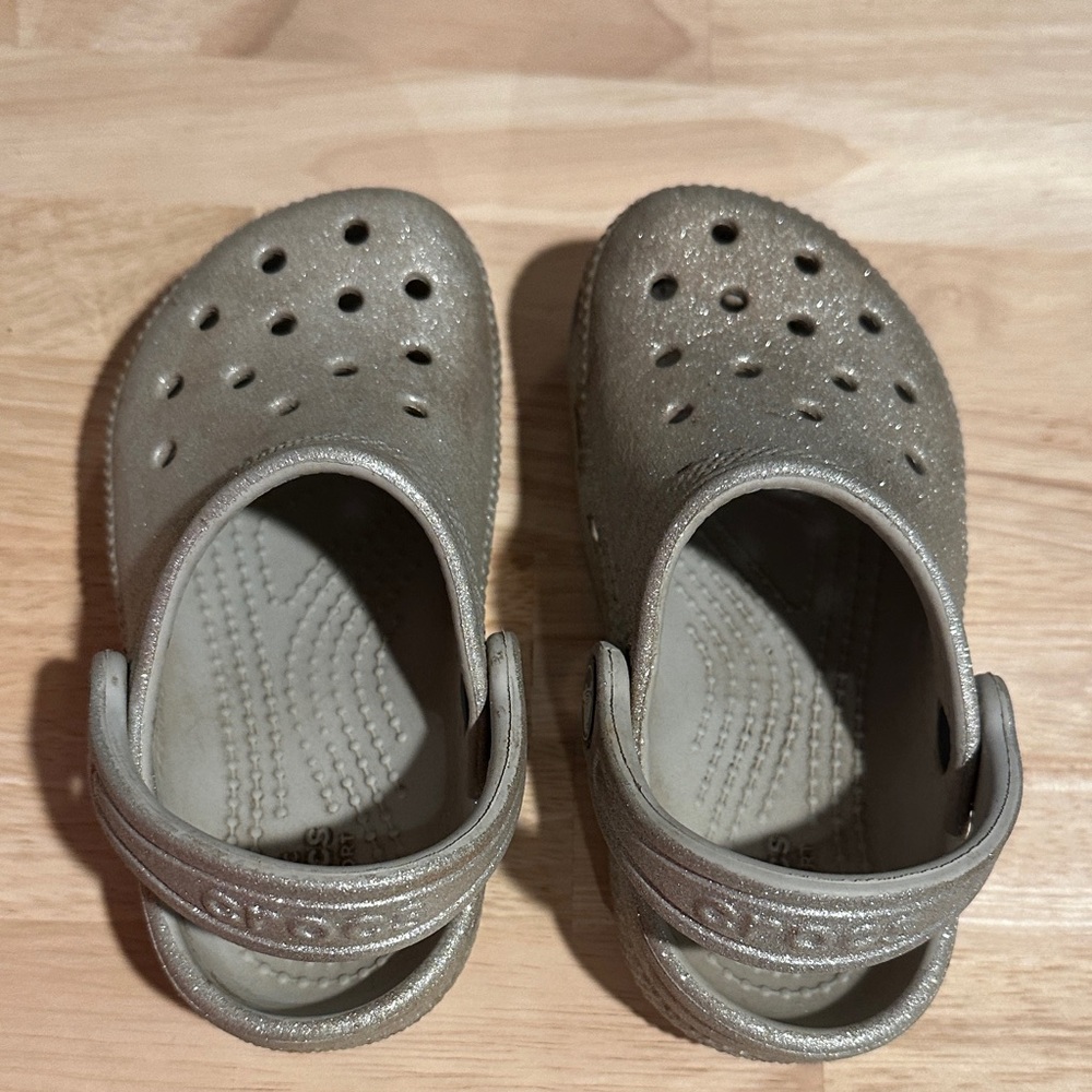 CROCS Kids Glitter Clogs in Light Gray